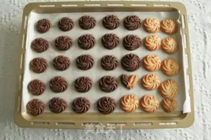 Make Double-coloured crackers step 11