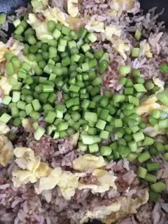 Make Gold and silver egg fried rice step 5