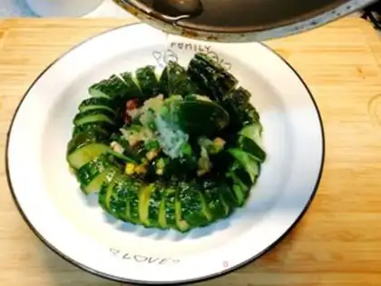 Make An appetizer and a delicious cucumber step 3
