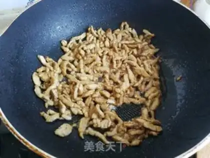 Make Onion bean fried meat step 2