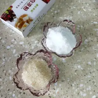 Make Watermelon freezes on milk step 1