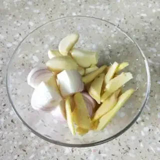 Make Salted pigtails step 1