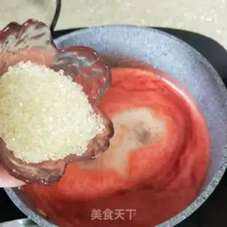 Make Watermelon freezes on milk step 5