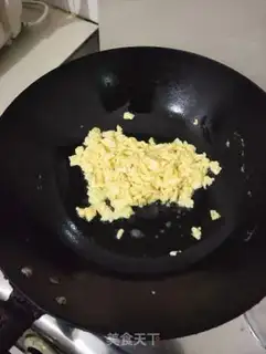 Make cucumber fried eggs step 3