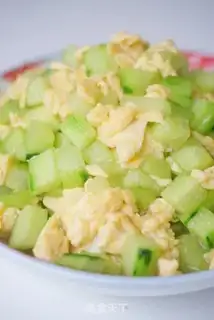 Make cucumber fried eggs step 5