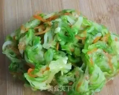Make Cracker egg dumplings step 1