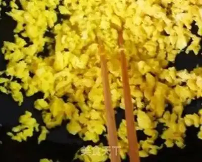 Make Cracker egg dumplings step 2