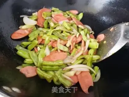 Make Four season beans with ham and sausage step 3