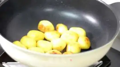 Make Five flowers for little potatoes step 2