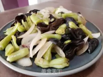 Make Four seasons of bean fried wood step 5
