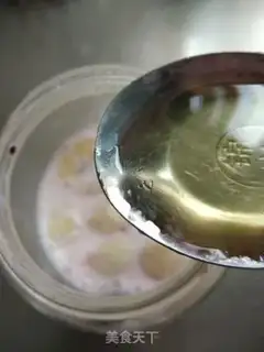 Make Flamingo fragrance milkshake step 4