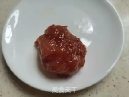 Make Paprika fried meat step 1