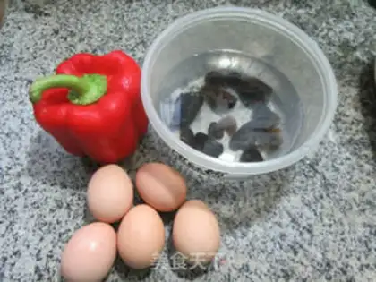 Make Scrambleded eggs step 0
