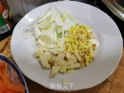 Make Five-shrimp noodles step 0