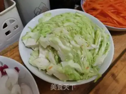 Make Five-shrimp noodles step 2