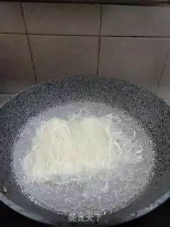 Make The halogen noodles step 3