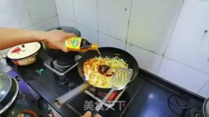 Make Five-shrimp noodles step 12