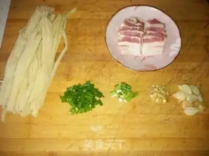 Make Bean sprouts step 0
