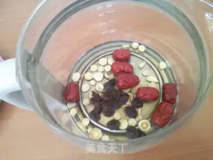 Make Yellow chrysanthemum tea step 3