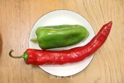 Make Blue pepper steak step 1