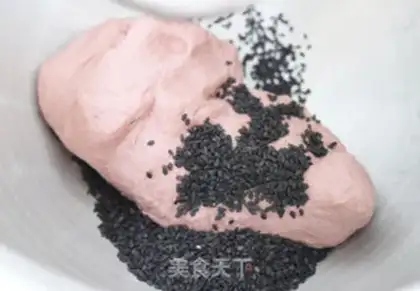Make Red sesame ball step 2