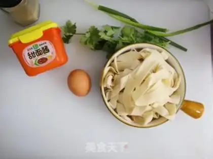 Make Egg sauce with wide noodles step 1