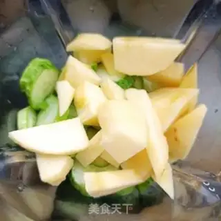 Make Celery cucumber juice step 3