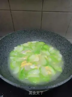Make Egg-crawling melon soup step 9