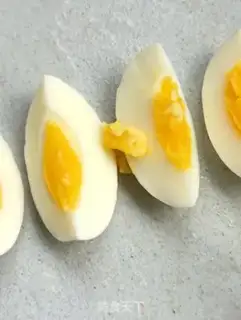 Make Pyramid egg salad step 7