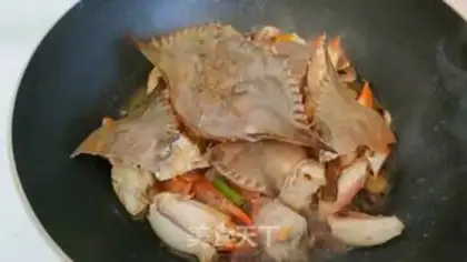 Make Spicy green crabs step 7