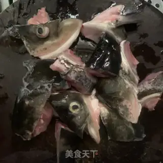 Make Garlic steamed fish heads step 5