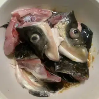 Make Garlic steamed fish heads step 6