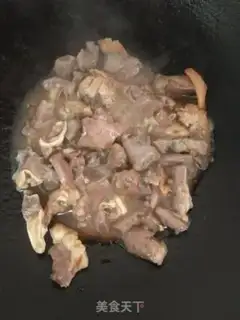 Make The broccoli scratches the heart of a pig step 5