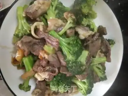 Make The broccoli scratches the heart of a pig step 8