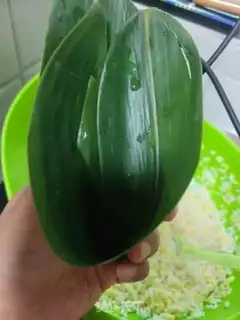 Make Shrimp rice step 1