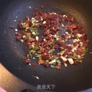 Make Weenie egg fried rice step 5