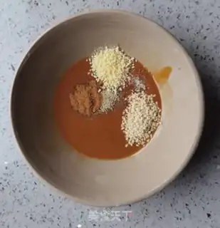 Make Sesame sauce, garlic and mud step 5
