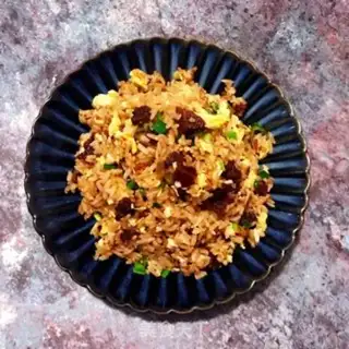 Make Weenie egg fried rice step 10