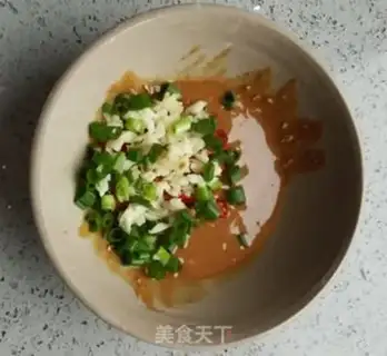 Make Sesame sauce, garlic and mud step 6