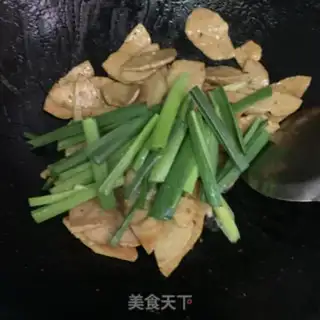 Make Garlic pretzels step 7