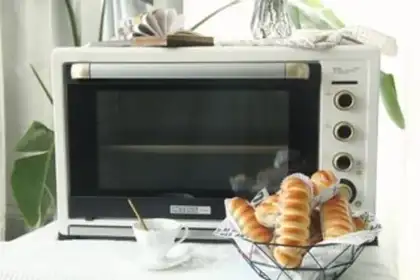 Make A hairy caterpillar pine roll with a loose belt of lass step 15