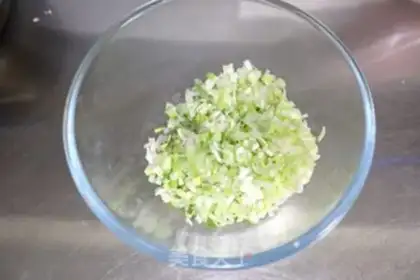 Make Dry sauce and meat buns step 5