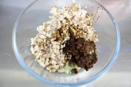 Make Dry sauce and meat buns step 7