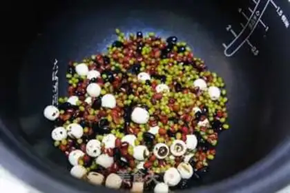 Make Red Bean Lotus soup step 2