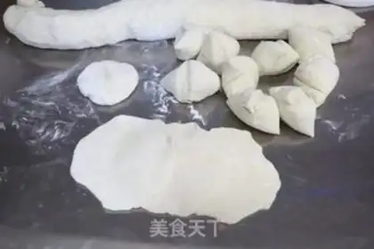 Make Dry sauce and meat buns step 11