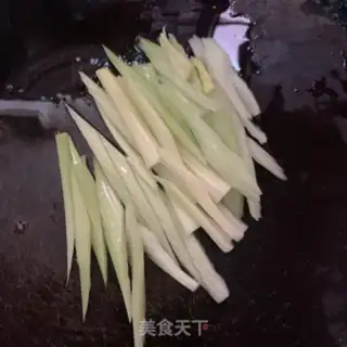 Make Celery beef step 0