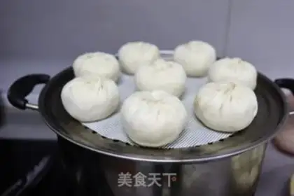 Make Dry sauce and meat buns step 14