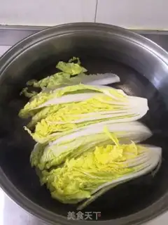 Make Red burning lion head step 17