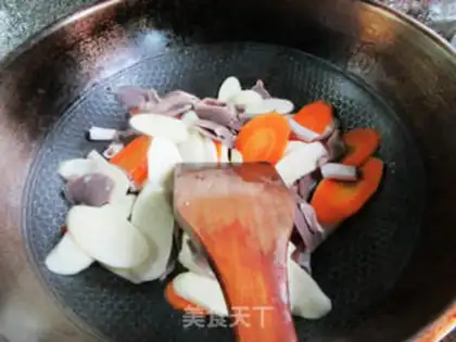 Make Carrots and velvet step 7