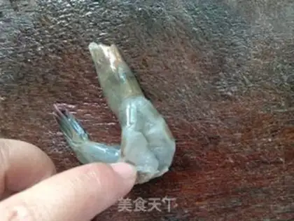 Make Spicy shrimp step 1